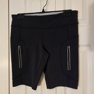 Lululemon 8" Zip Poclet Bike Short Size 8